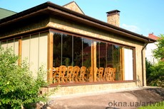 Безрамное остекление фасадов.